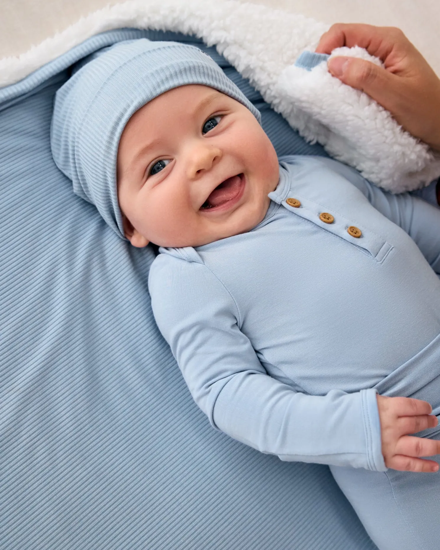 Light Fog Ribbed Mini Cloud Blanket®