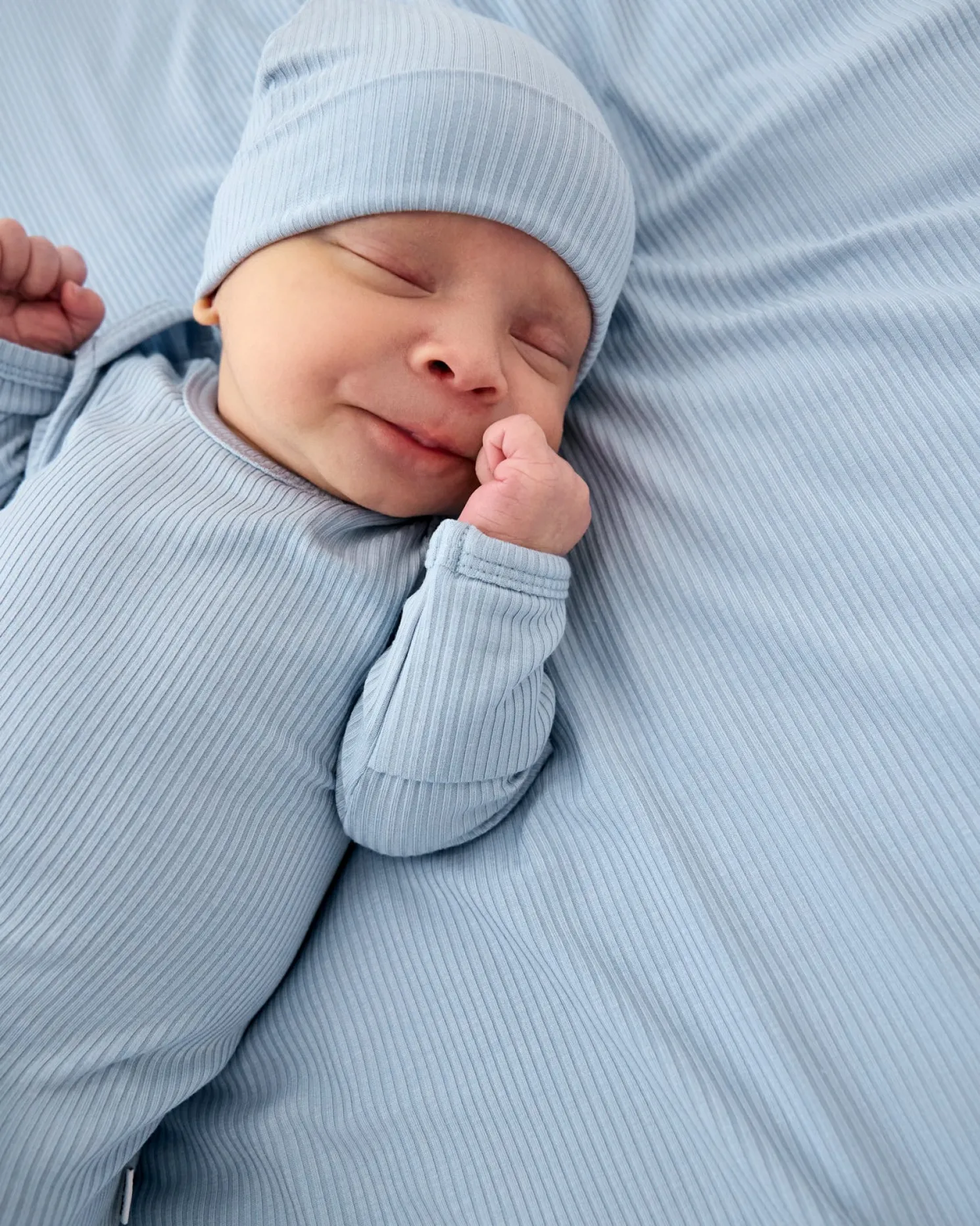 Light Fog Ribbed Mini Cloud Blanket®