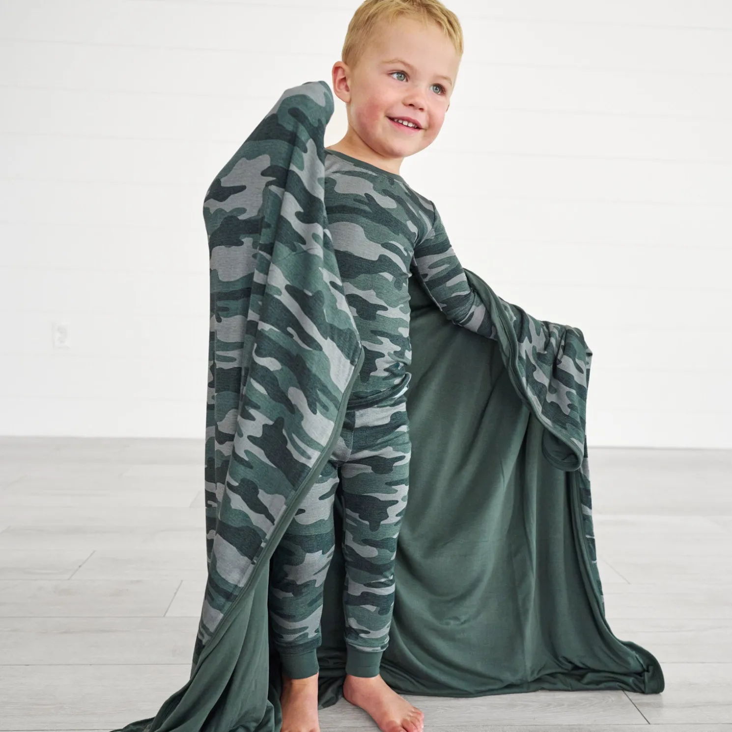Vintage Camo Large Cloud Blanket®